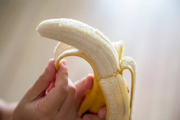 ¿Cuáles son los beneficios de comer plátano antes de dormir?