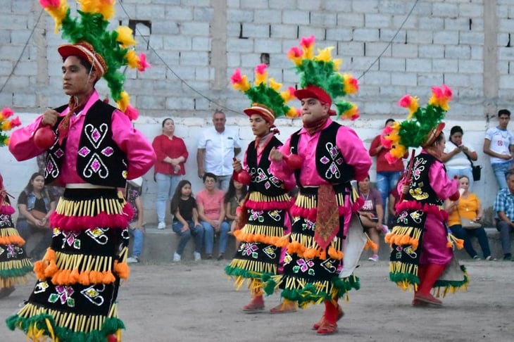 Cultura y tradición en callejoneada de 'San Buena'
