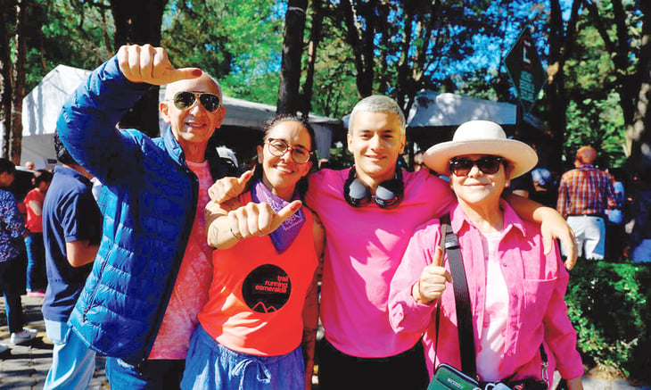 El voto en zona residencial de Edomex: de rosa para apoyar al INE y buen ánimo