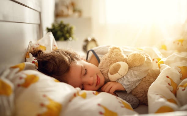 La somniloquia infantil es cuando los hijos hablan mientras duermen