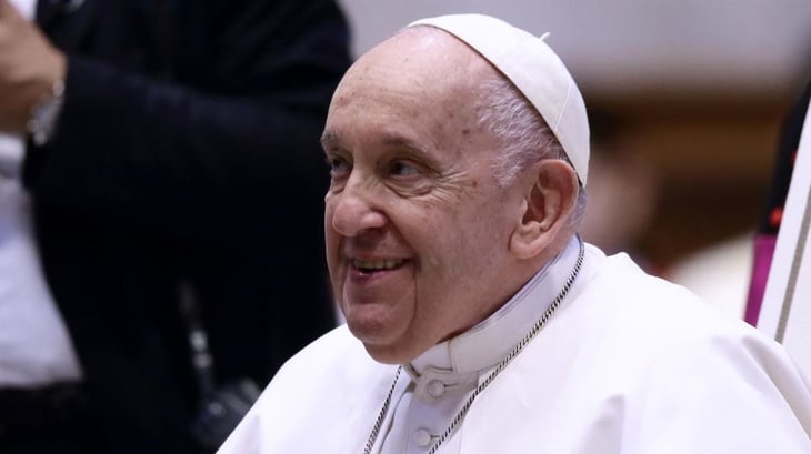 Concluye sin complicaciones la operación del papa Francisco por hernia abdominal