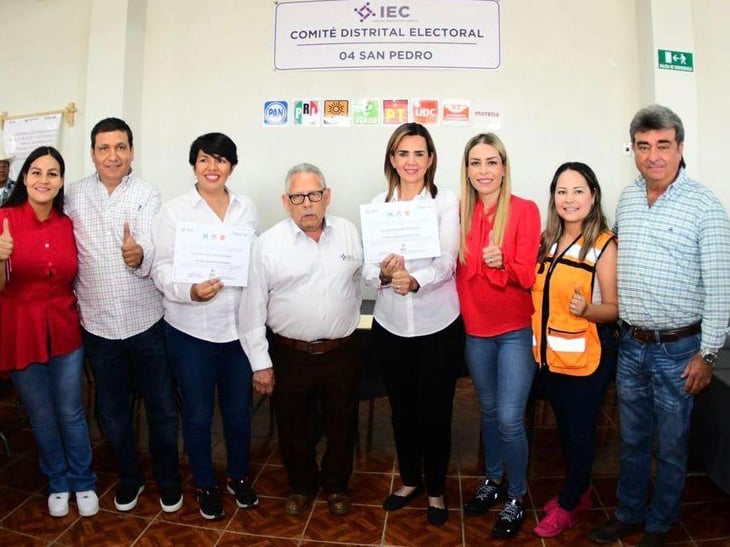Con votación histórica recibe Lupita Oyervides constancia de mayoría de la pasada elección