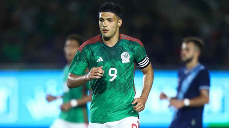 Raúl Jiménez fue operado y causa baja de Selección Mexicana