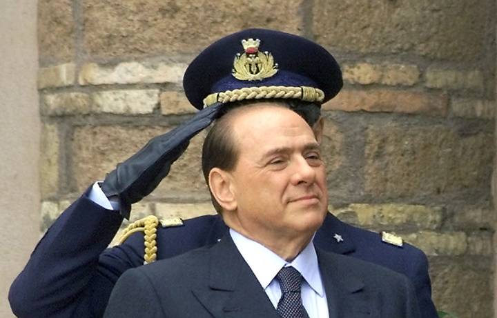 Berlusconi, figura clave en la política italiana, muere 