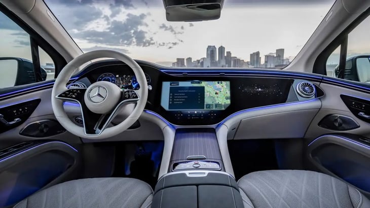 Mercedes-Benz integra ChatGPT en el asistente de voz de sus vehículos