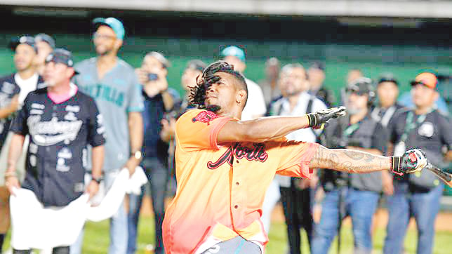 Rainel Rosario de Saraperos gana Home Run Derby 