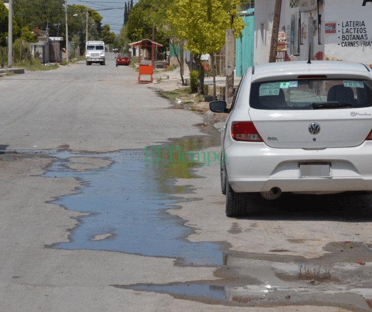 Simas pone multas a usuarios por el desperdicio de agua 
