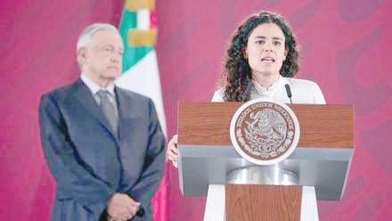 Luisa María Alcalde llega a la Segob tras renuncia de López