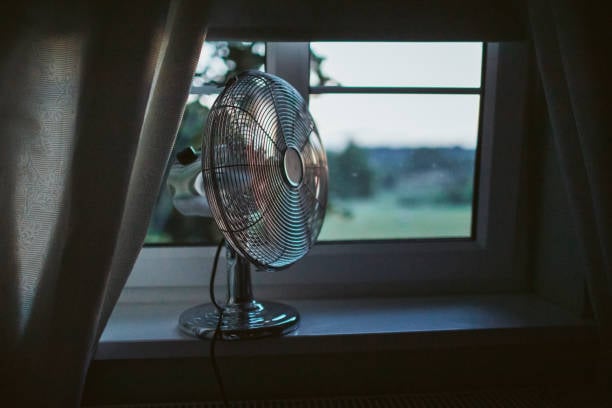 ¿Cómo tener aire más frío del ventilador? Trucos efectivos