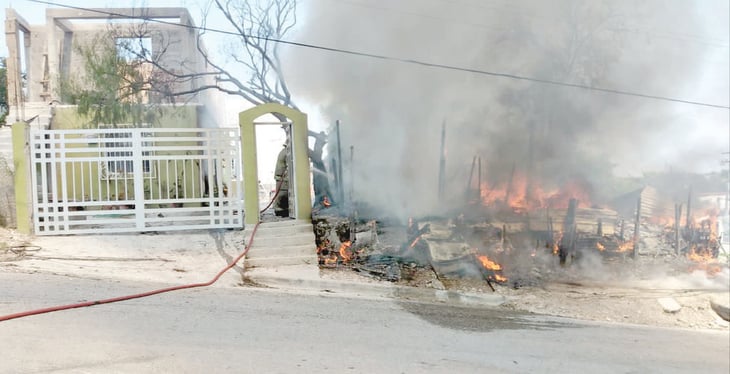 Dueña del domicilio incendiado denuncia a trabajadores de CFE 
