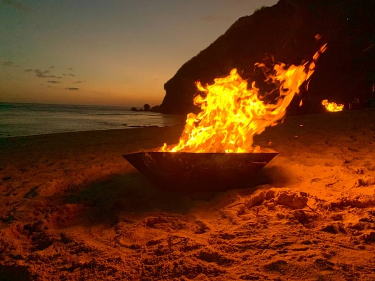 Noche de San Juan 2023: origen, significado de las hogueras, rituales y qué se quema del 23 al 24 de junio