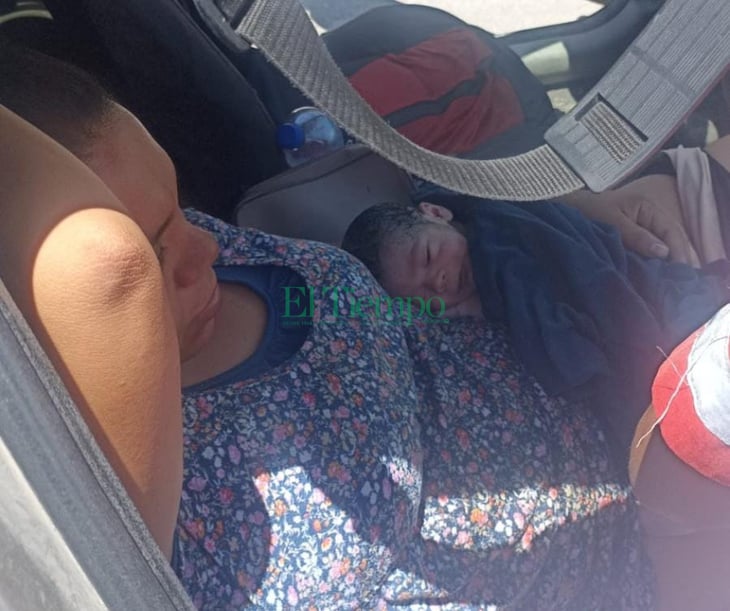 Samuelito es el bebé que nació dentro de un automóvil en Monclova 