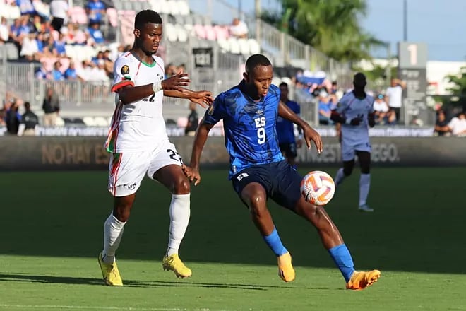 Ridículo de El Salvador: Martinica supera a 'La Selecta' en debut en Copa Oro 2023