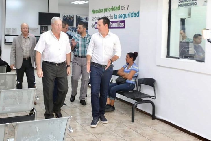 El alcalde José María Fraustro puso en marcha consultorios médicos para policías 