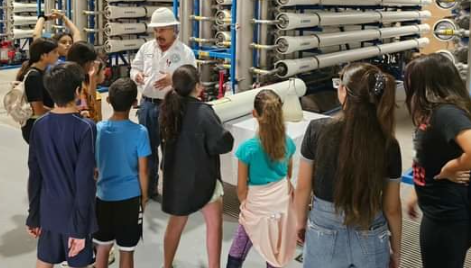 Niños realizan visita a las instalaciones del Wather Works System 