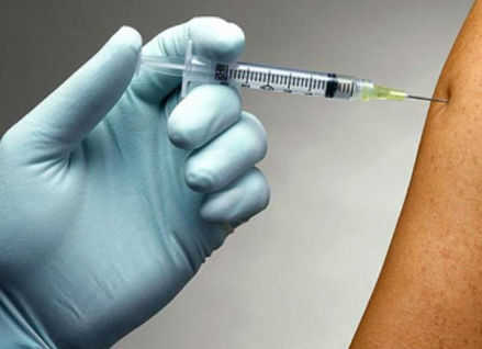 Salud Acuña anuncia campaña gratis de vacunación contra sarampión y tétanos