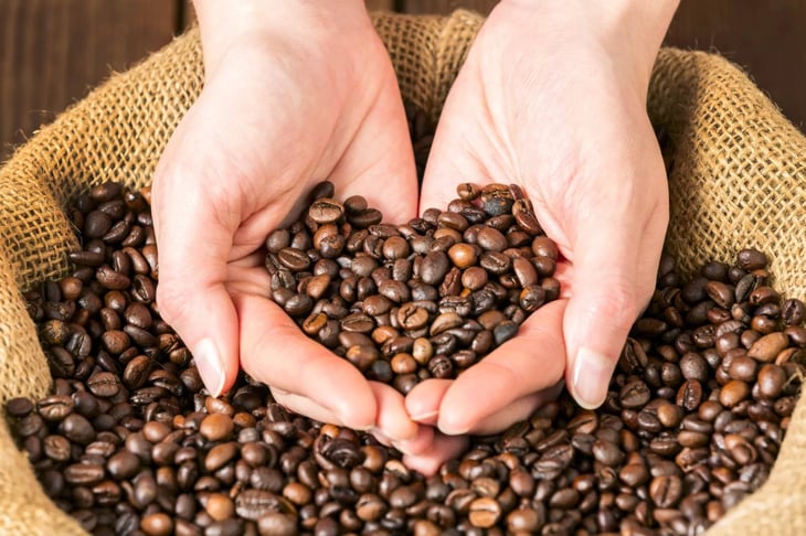 El efecto estimulante del café va más allá de la cafeína