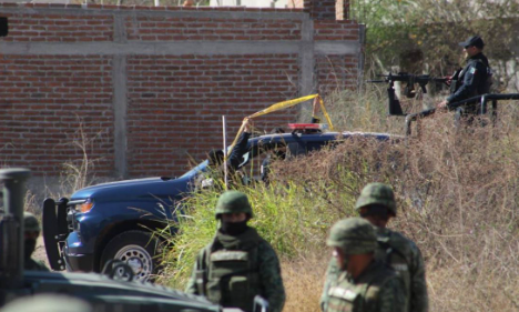 Hallan 4 cadáveres enterrados en vivienda de Penjamillo, Michoacán
