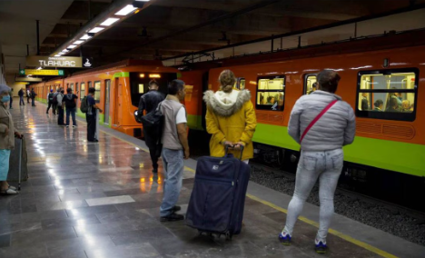 'Espero que no se vuelva a caer', dicen pasajeros en reapertura de Línea 12 del Metro