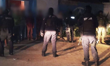 Rescatan de anexo a grupo de 39 jornaleros víctimas de trata en Angostura, Sinaloa