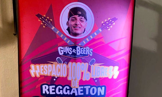 'Libre de Peso Pluma': Bar de Oaxaca prohíbe reggaetón y corridos tumbados a sus clientes