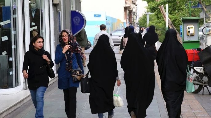 Irán: La policía de la moral vuelve a las calles para imponer la vestimenta islámica