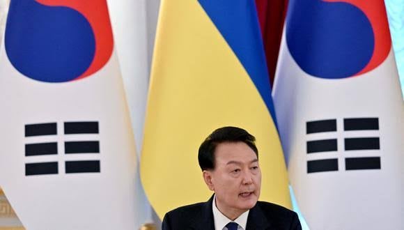 Seúl dice que mantiene su postura de no proveer armas letales a Kiev tras visita de Yoon