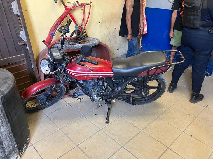 Policía Municipal, recupera motocicleta con reporte de robo