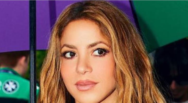 Shakira impone estilo con outfit total black