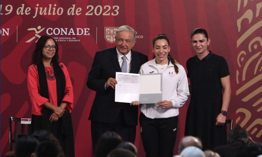 AMLO entregará más de 88 millones de pesos a los atletas mexicanos que participaron en los Juegos Centroamericanos