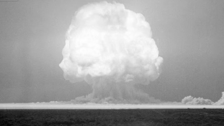 Radiación de primera bomba atómica de la historia alcanzó a Canadá y México, revela nuevo estudio