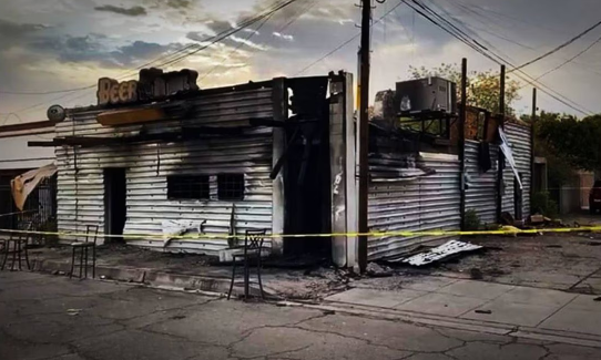 Catean domicilio de hombre que presuntamente incendió bar en Sonora