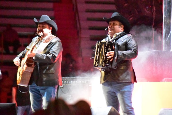 Grupo Pesado celebra 30 años de música en la Monumental Plaza de Toros de San Buena
