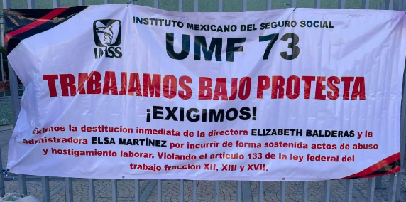 Protesta de personal médico en la UMF 73 del IMSS en Saltillo; exigen destitución de director y administrador