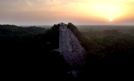 AMLO anuncia que se rehabilitará la zona arqueológica de Cobá