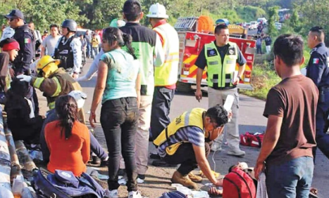 Confirman 4 migrantes hondureños muertos y 6 heridos en un accidente de tráfico en México