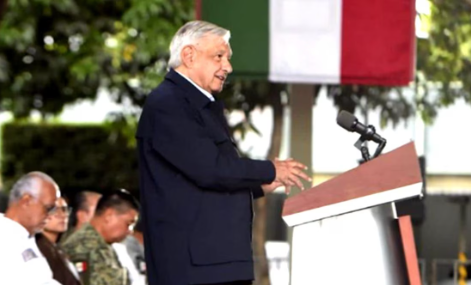 AMLO acusa campaña en contra del Ejército por caso Ayotzinapa
