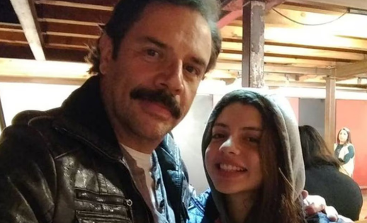 Tras desalojar la casa de su padre Héctor Parra, Daniela Parra organiza venta de garage en apoyo al actor