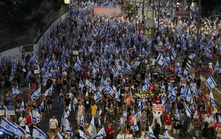 En Israel más de 200 mil personas protestan contra reforma judicial tras aprobación de ley clave