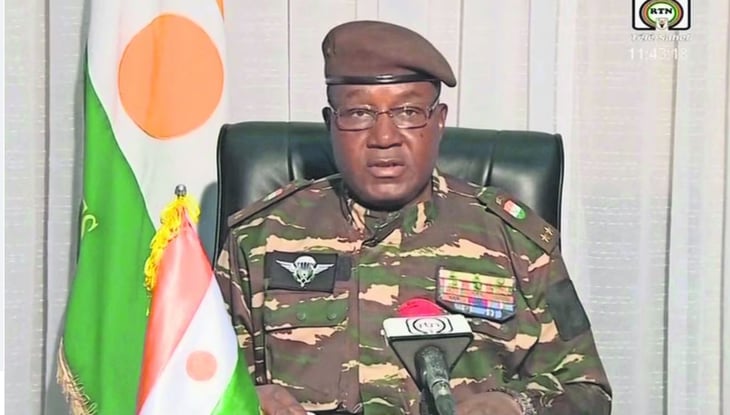 Francia suspende ayuda para Níger; EU advierte que golpe de Estado pone en riesgo 'millones de dólares'