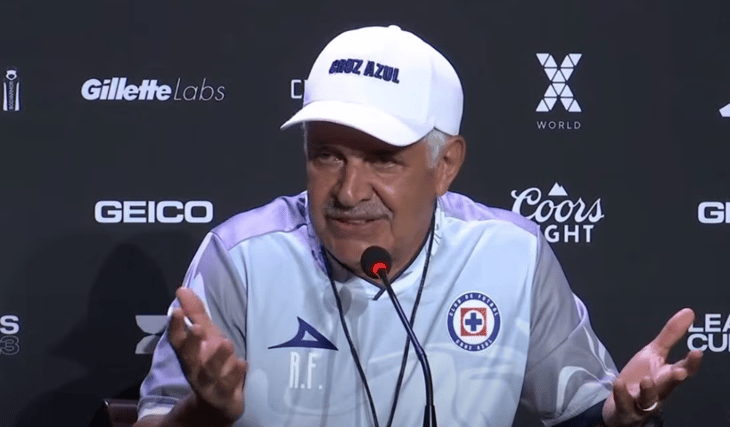 Ricardo Ferretti afirma que en Cruz Azul “Soy técnico interino” y explicó la razón
