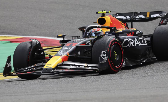 Checo Pérez sube al podio en segundo y Max Verstappen gana el GP de Bélgica