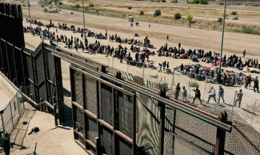 Pentágono retirará mil 100 soldados de frontera con México