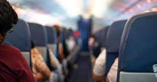 Cómo prevenir los problemas de salud durante los vuelos en avión
