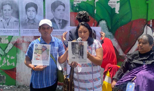 Realizan manifestación en la Glorieta de las y los desaparecidos familiares de personas indígenas