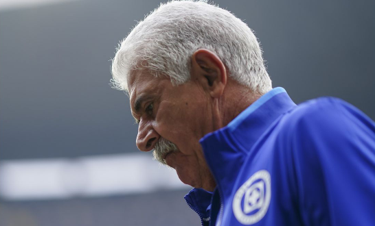 Ricardo Ferretti es despedido del Cruz Azul