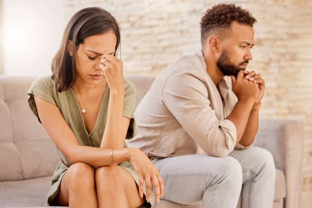 ¿Qué es el apego negativo en pareja y cómo afrontarlo?