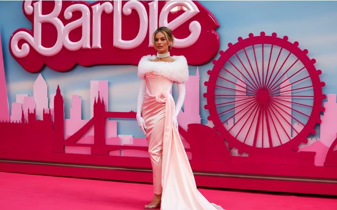Margot Robbie recibirá 50 millones de dólares por Barbie