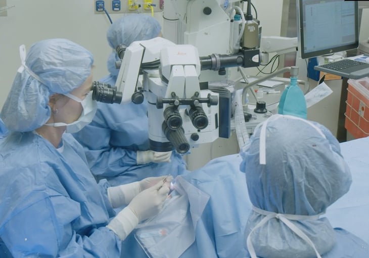 Un tratamiento experimental con células madre consigue mejorar la visión perdida en cuatro pacientes
