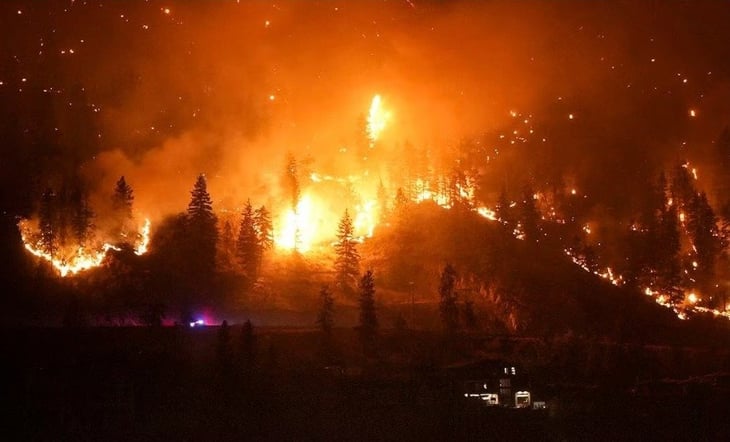 Canadá desaloja a unas 30 mil personas por incendios forestales